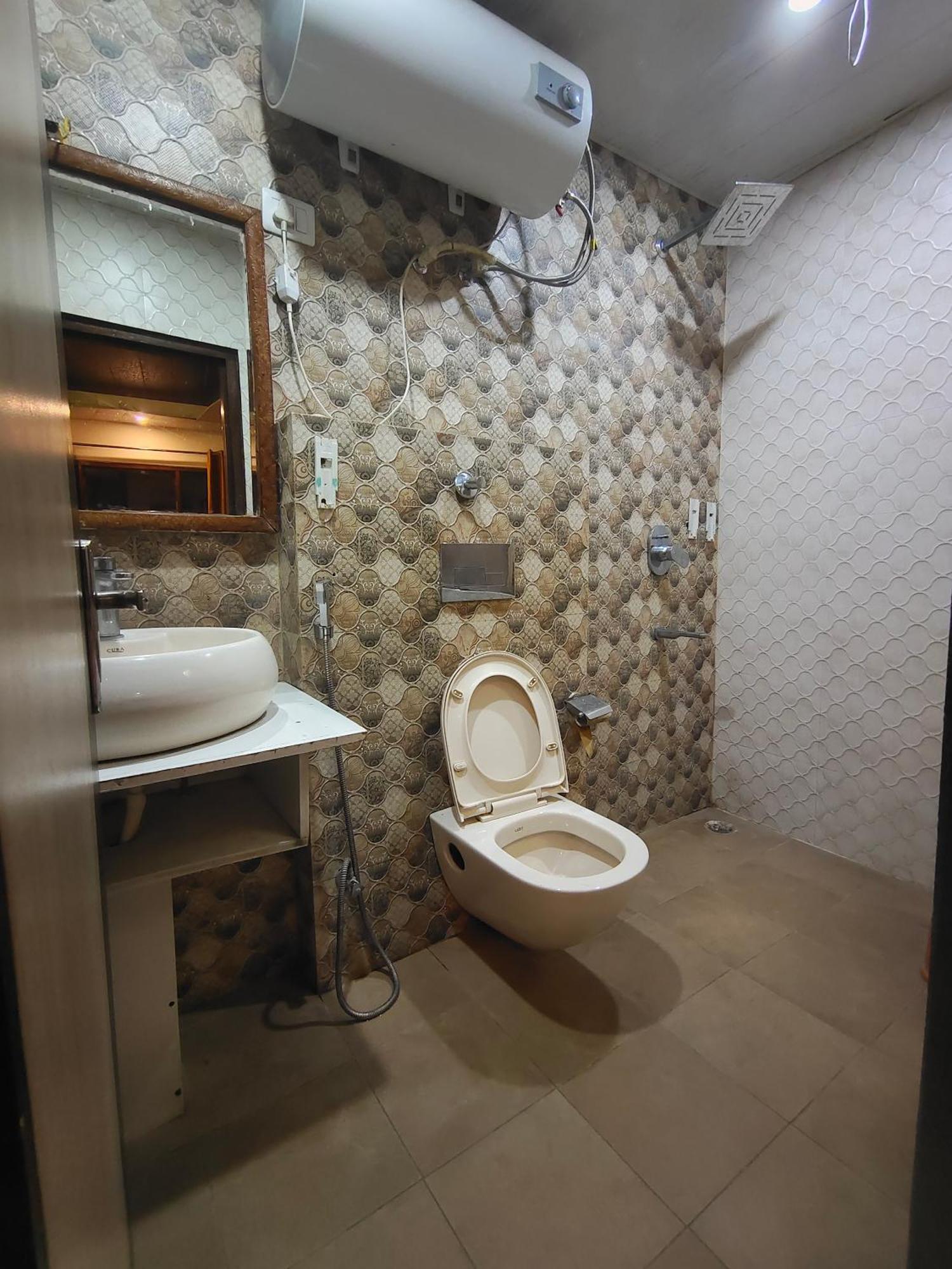 Mountain Zest-Simla Royale Near Mall Road-Free Pickup From Railway Station Simla Екстериор снимка