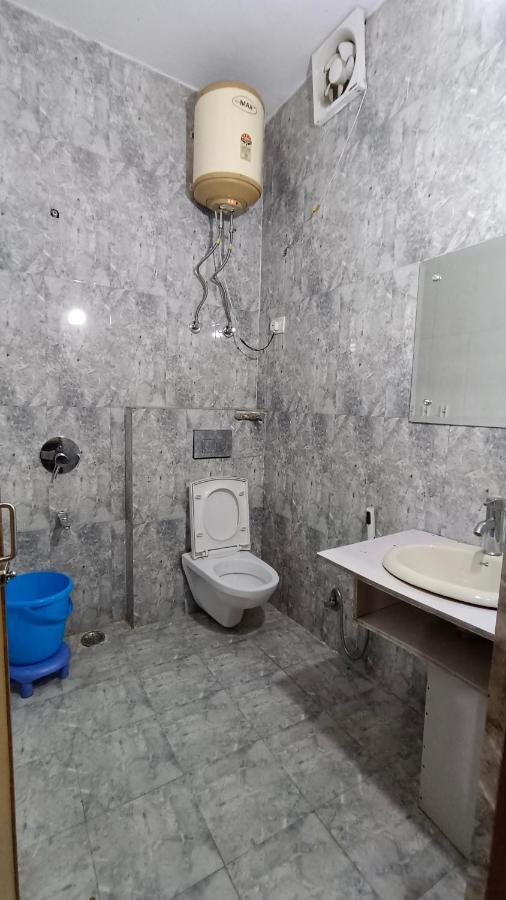 Mountain Zest-Simla Royale Near Mall Road-Free Pickup From Railway Station Simla Екстериор снимка
