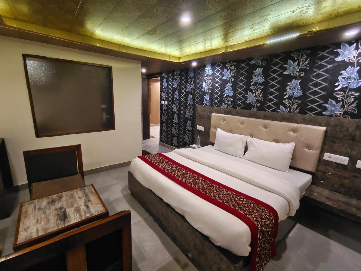 Mountain Zest-Simla Royale Near Mall Road-Free Pickup From Railway Station Simla Екстериор снимка